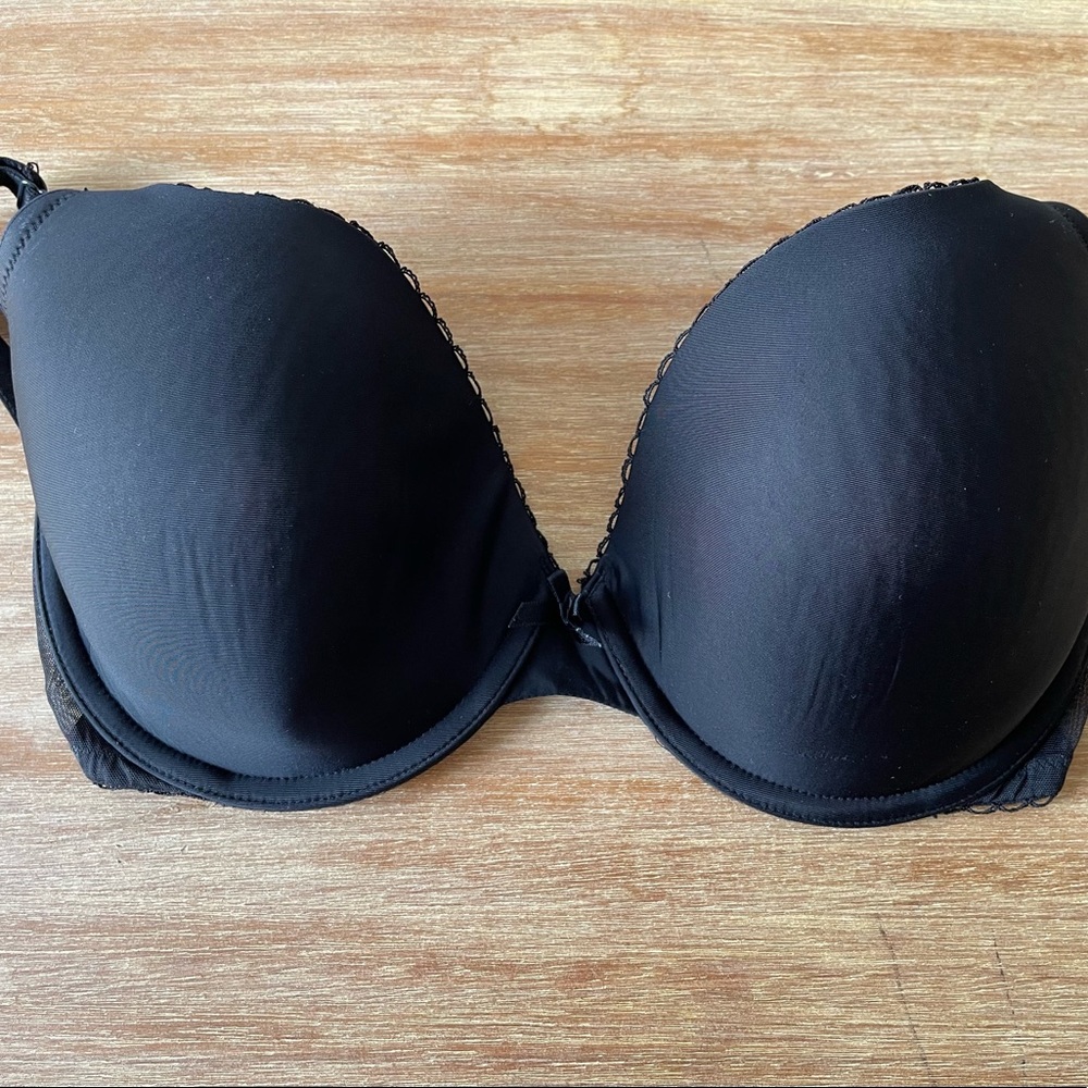 2 Demi Victoria Secret bras